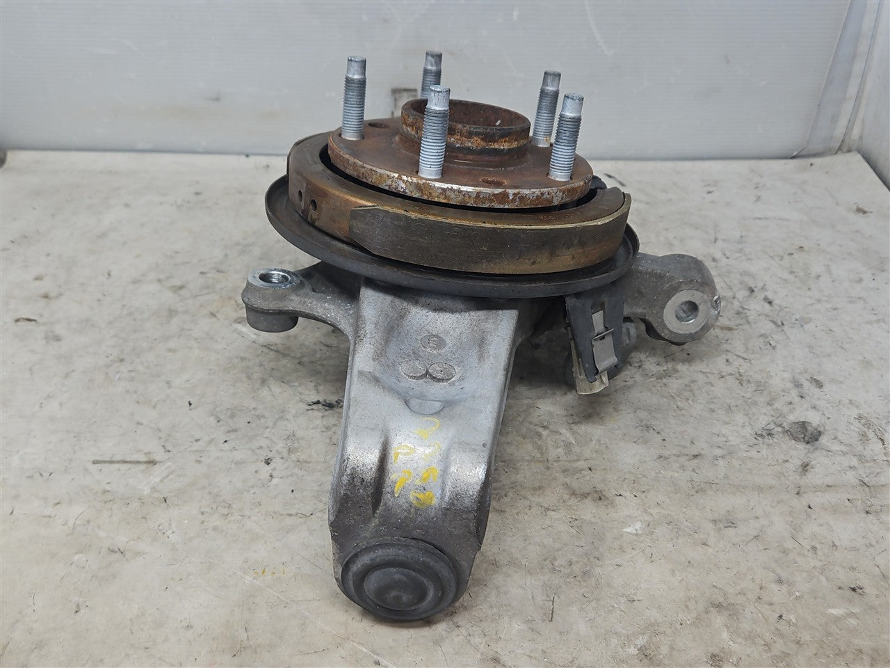 1999 CORVETTE RH PASSENGER REAR SPINDLE & HUB 64K 33928 - image 9
