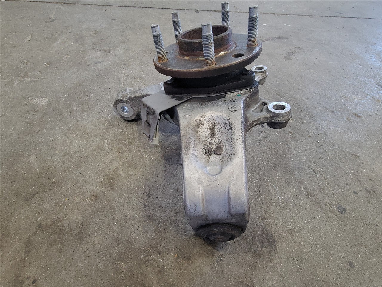 1999 CORVETTE RH FRONT SPINDLE & HUB 64K MI 33929 - image 1