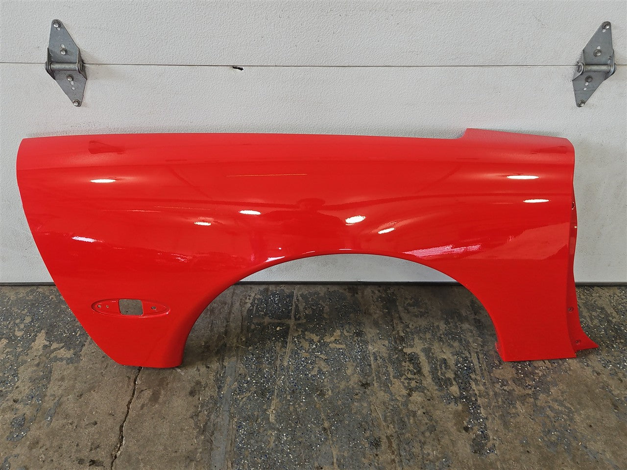 1999 CORVETTE RH QUARTER TORCH RED 70U 000 33935 - image 1