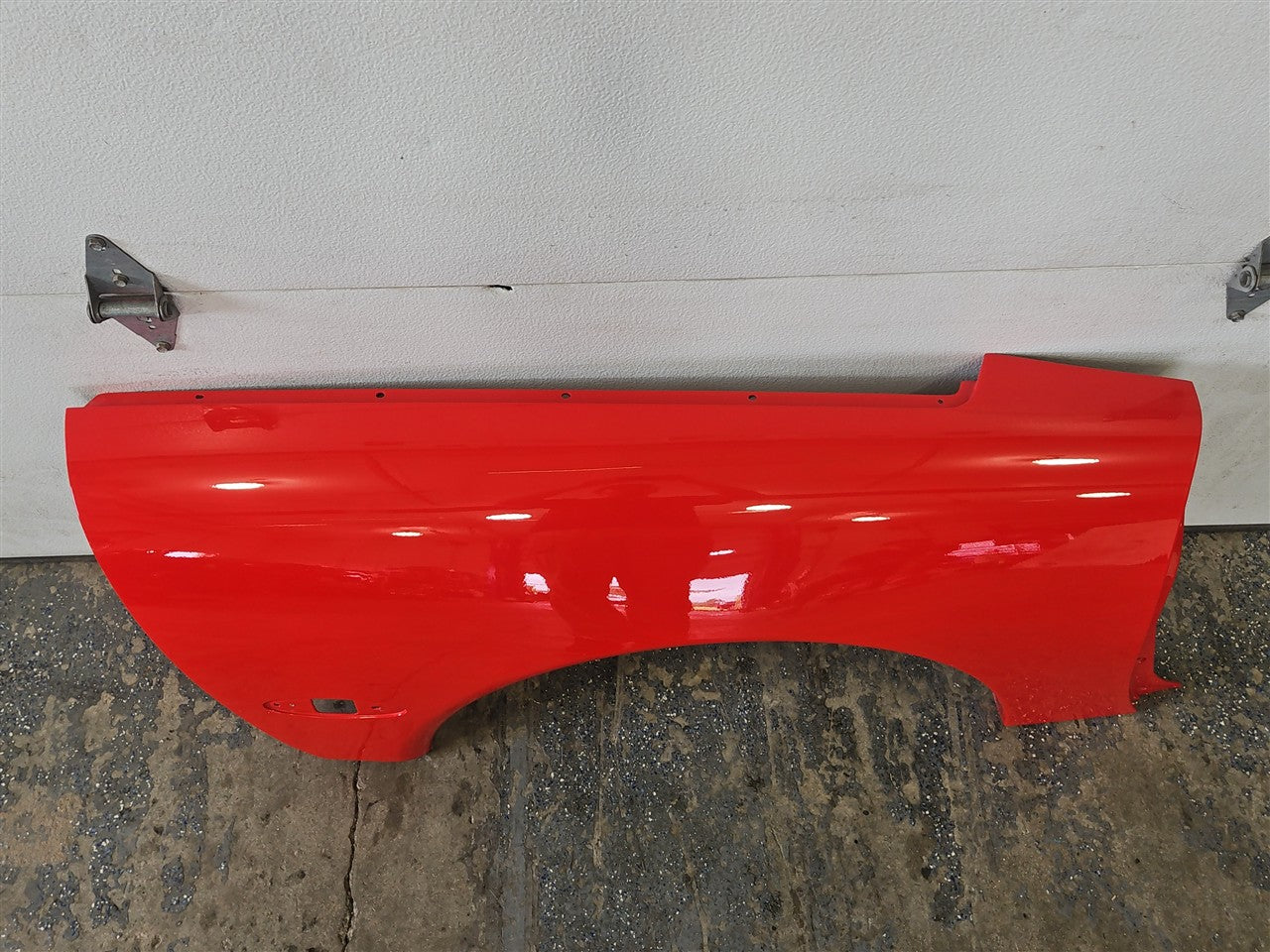 1999 CORVETTE RH QUARTER TORCH RED 70U 000 33935 - image 4