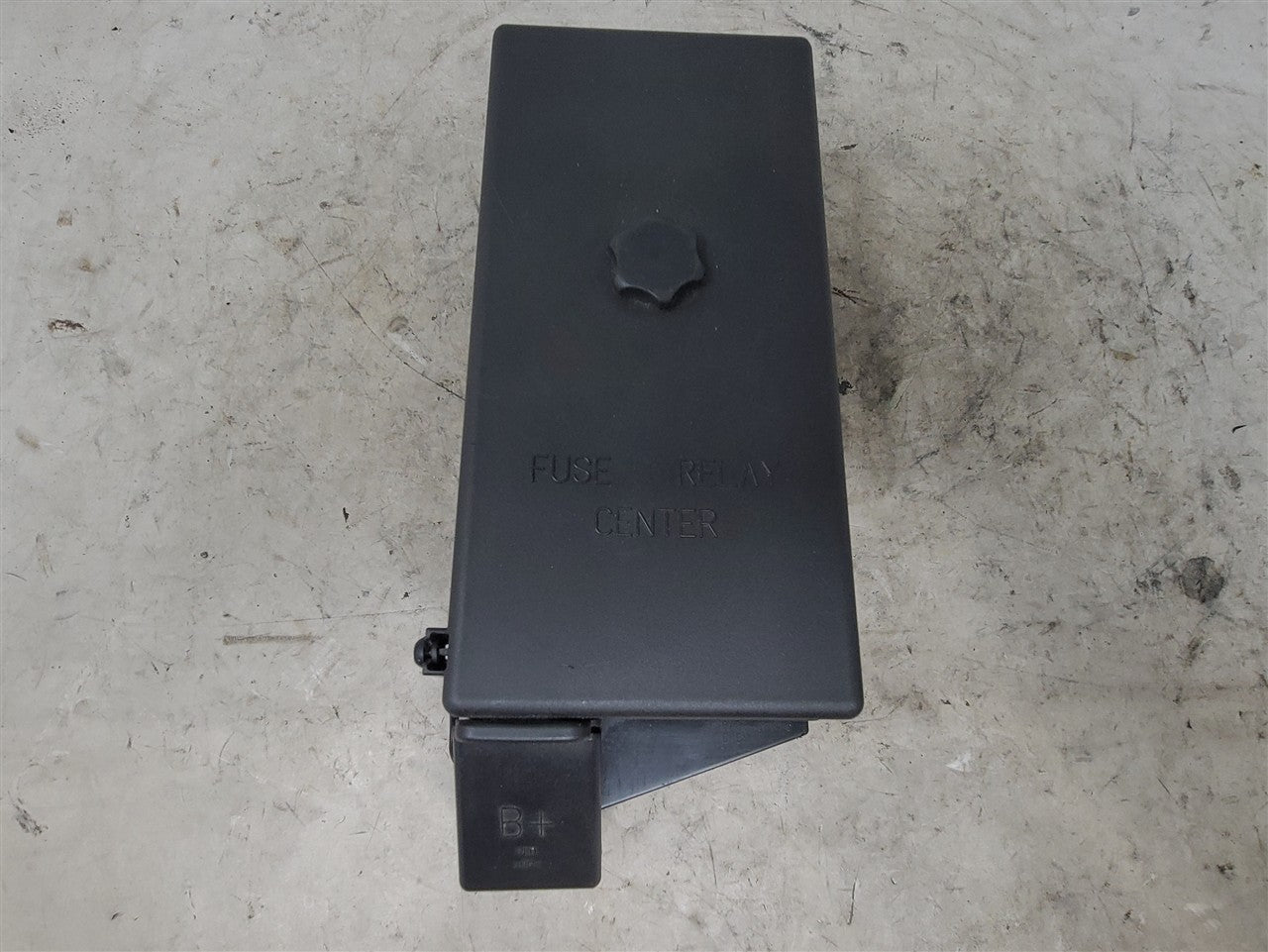 1999 CORVETTE ENGINE BAY FUSE BOX 15329395 33947 - image 2