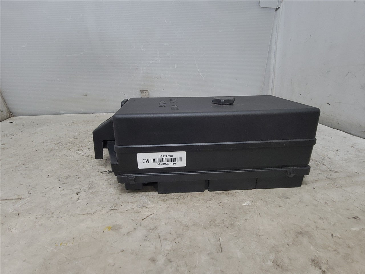 1999 CORVETTE ENGINE BAY FUSE BOX 15329395 33947 - image 5