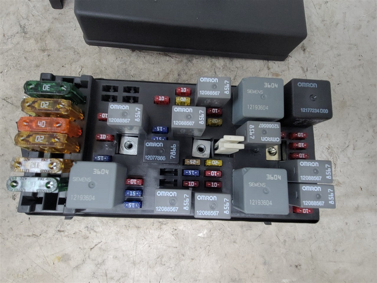 1999 CORVETTE ENGINE BAY FUSE BOX 15329395 33947 - image 7