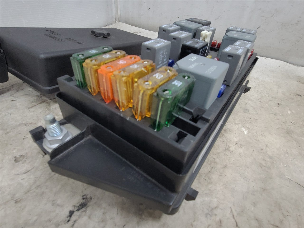 1999 CORVETTE ENGINE BAY FUSE BOX 15329395 33947 - image 8