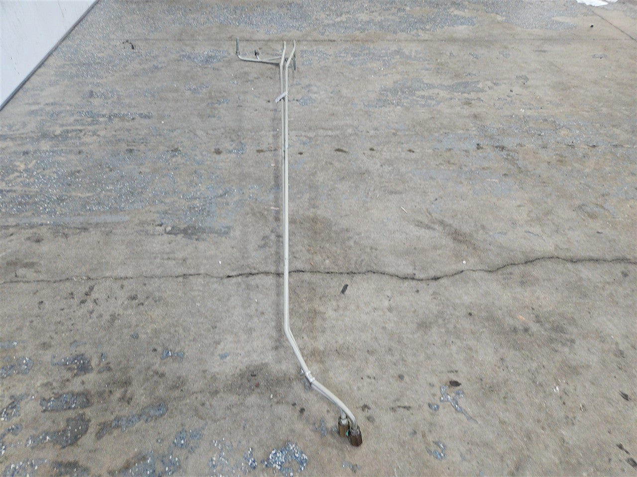 1999 CORVETTE REAR TRANSMISSION COOLER LINES PAIR 33952 - image 2