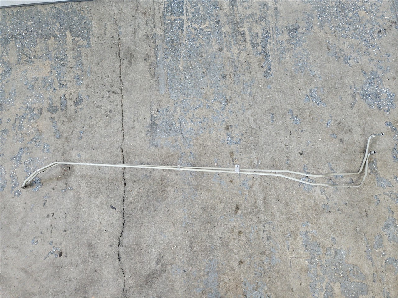 1999 CORVETTE REAR TRANSMISSION COOLER LINES PAIR 33952 - image 5