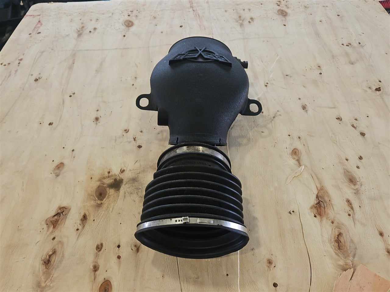 1999 CORVETTE OEM AIR INTAKE BRIDGE DUCT & BELLOWS 33958 - image 4
