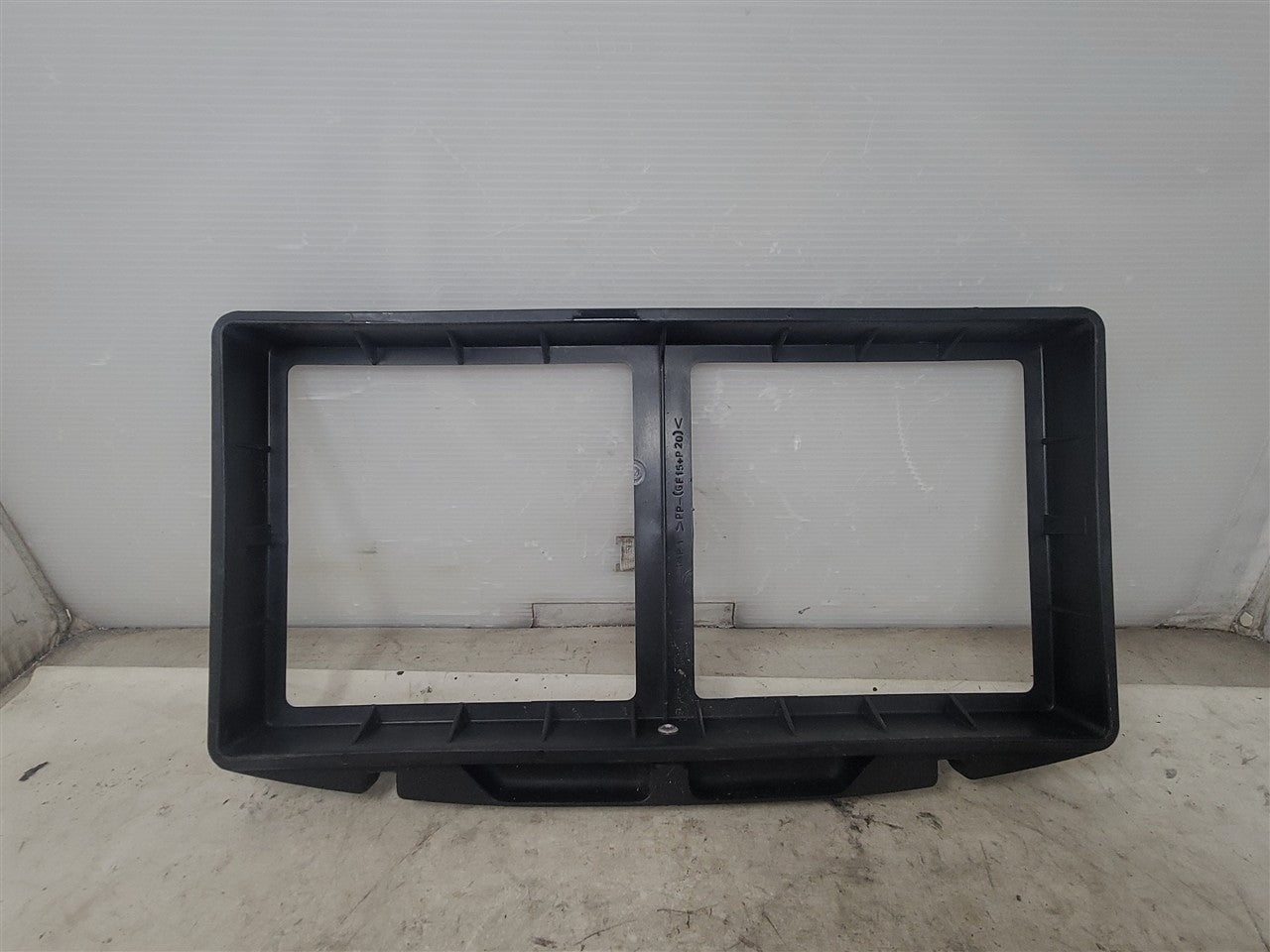 1999 CORVETTE OEM AIR FILTER TRAY BRACKET 25166571 33962 - image 1