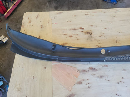 1999 CORVETTE WIPER COWL PANEL AIR INLET GRILLE 33966 - image 11