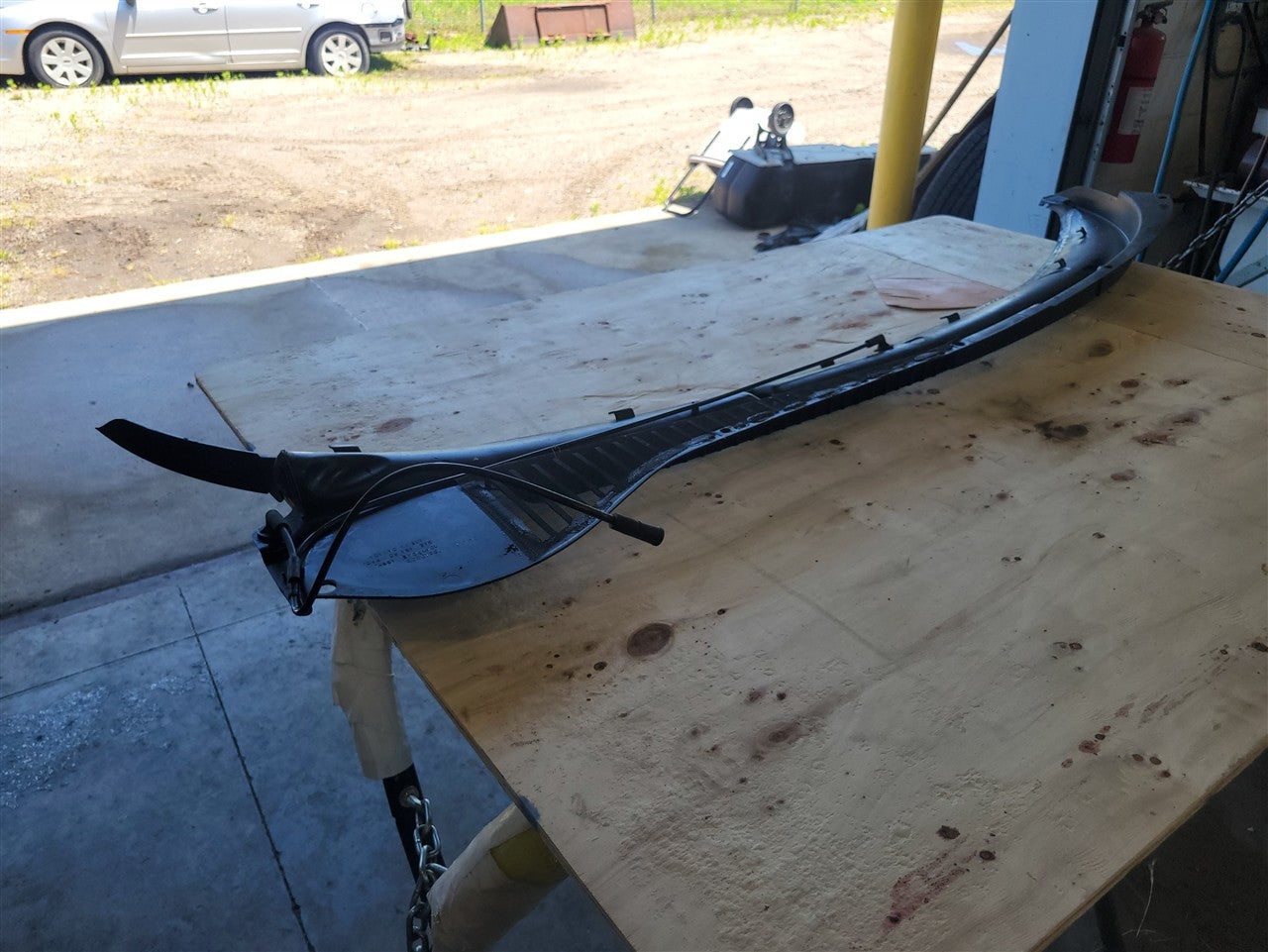 1999 CORVETTE WIPER COWL PANEL AIR INLET GRILLE 33966 - image 17