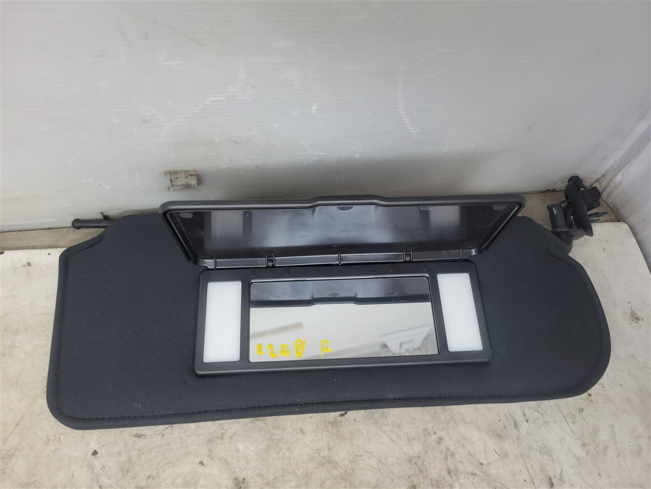 1999 CORVETTE SUN VISORS PAIR BLACK LH RH 33970 - image 12