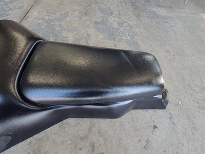 1999 CORVETTE CENTER CONSOLE BARE BLACK LID W/KEY 33971 - image 6