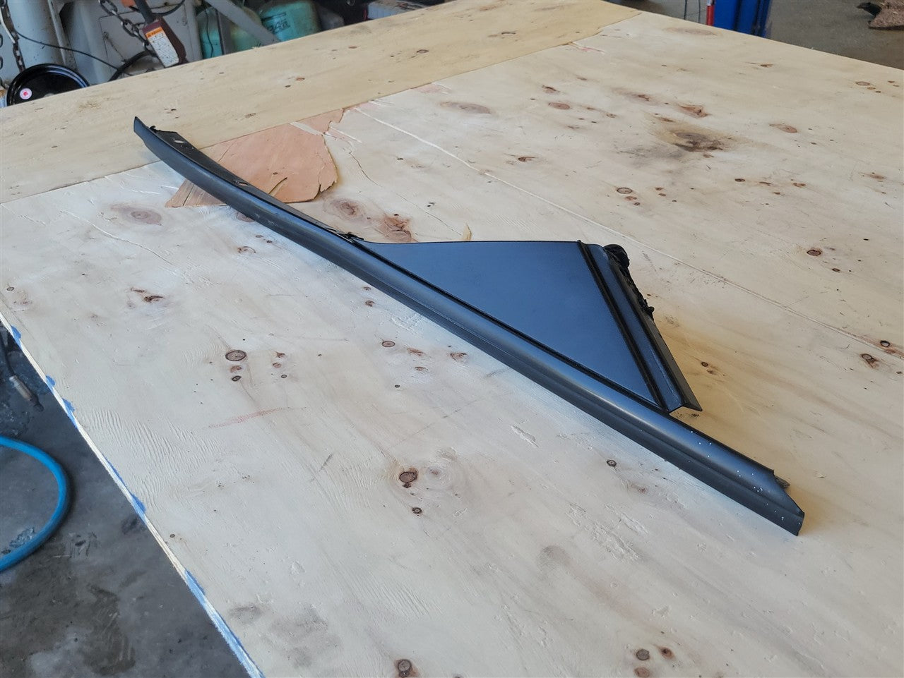 1999 CORVETTE LH EXTERIOR A PILLAR TRIM MOLDING 33974 - image 6