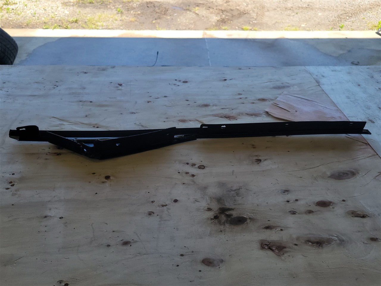 1999 CORVETTE RH EXTERIOR A PILLAR TRIM MOLDING 33975 - image 12