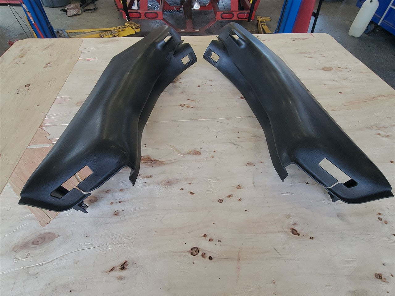 1999 CORVETTE LOWER B PILLAR SEAT BELT TRIM COVERS 33979 - image 6