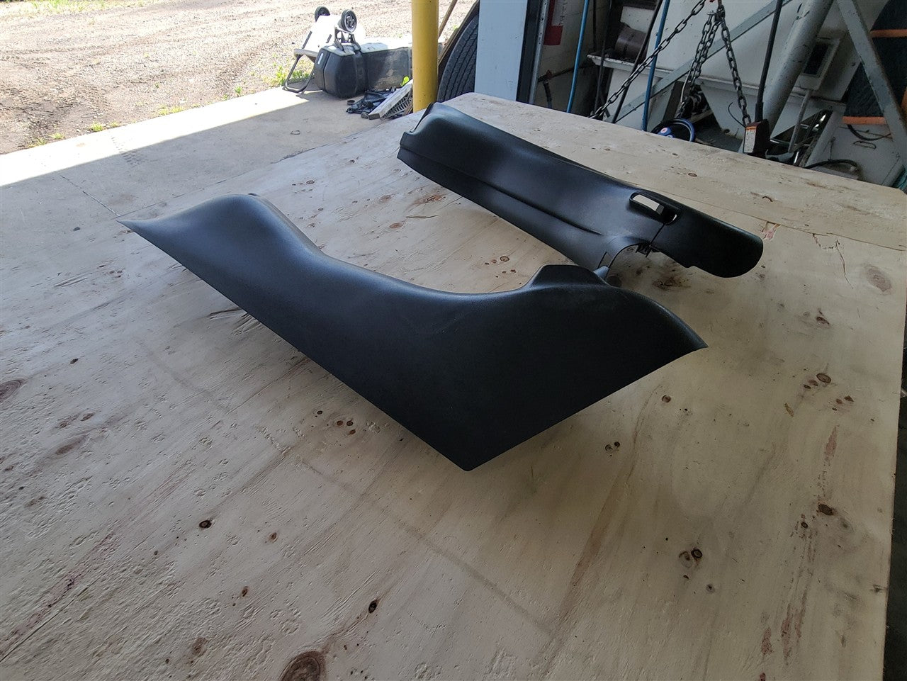 1999 CORVETTE LOWER B PILLAR SEAT BELT TRIM COVERS 33979 - image 9