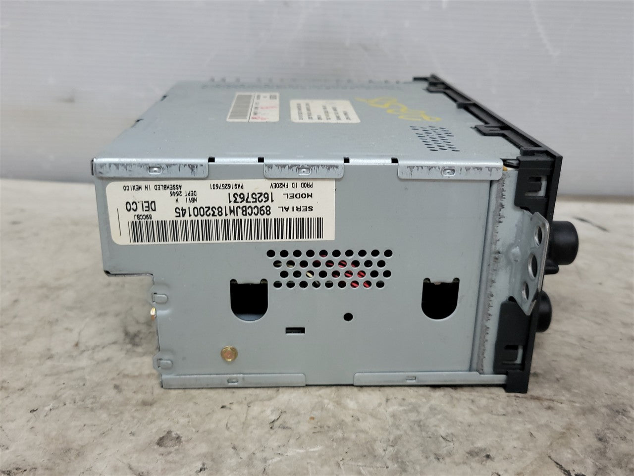 1999 CORVETTE OEM AM FM RADIO 16257631 33983 - image 4