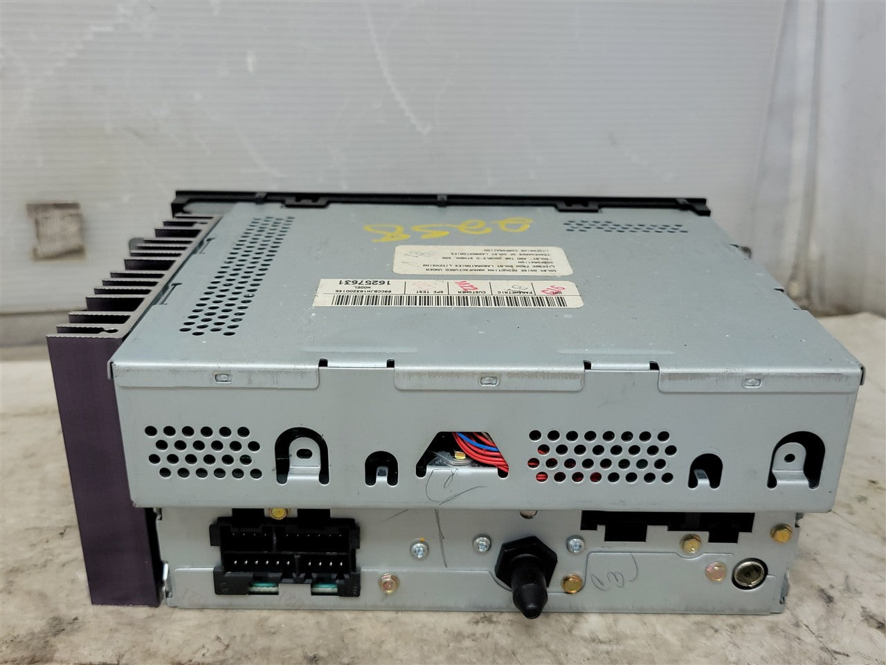 1999 CORVETTE OEM AM FM RADIO 16257631 33983 - image 5