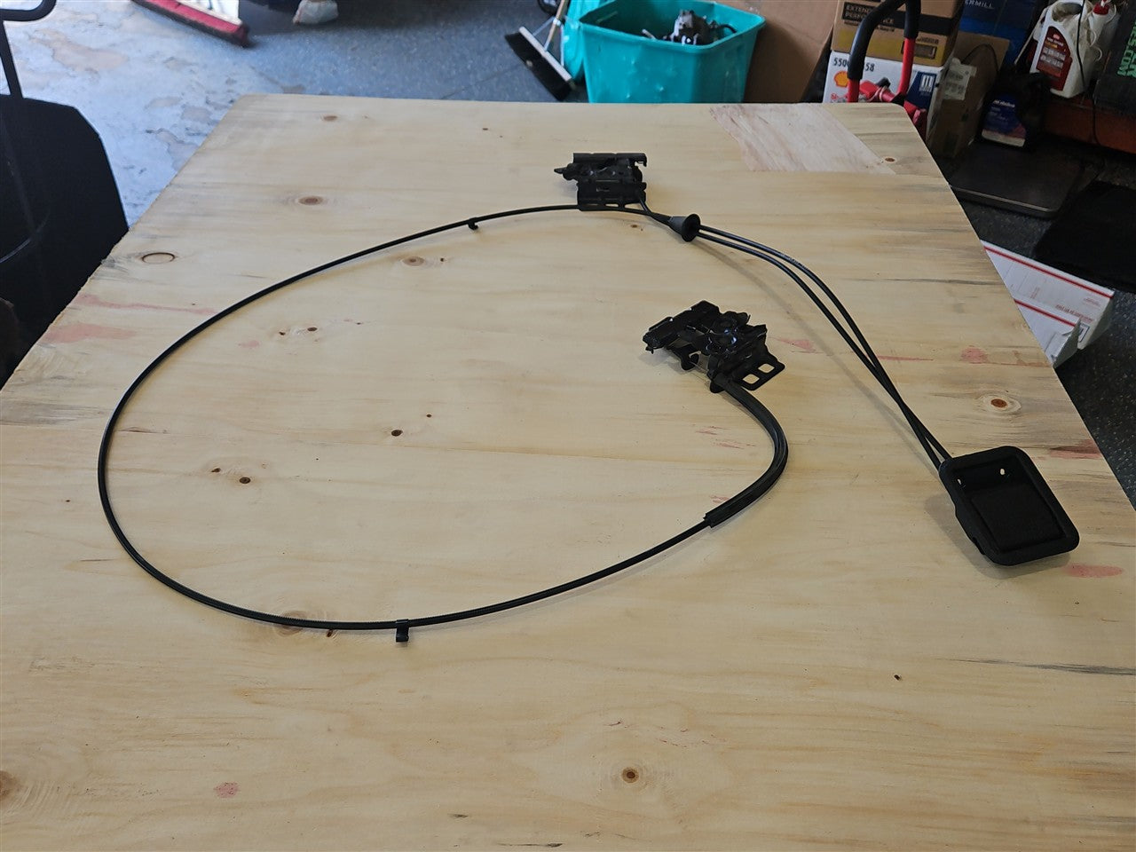 1999 CORVETTE HOOD LATCHES & RELEASE CABLE 34001 - image 2