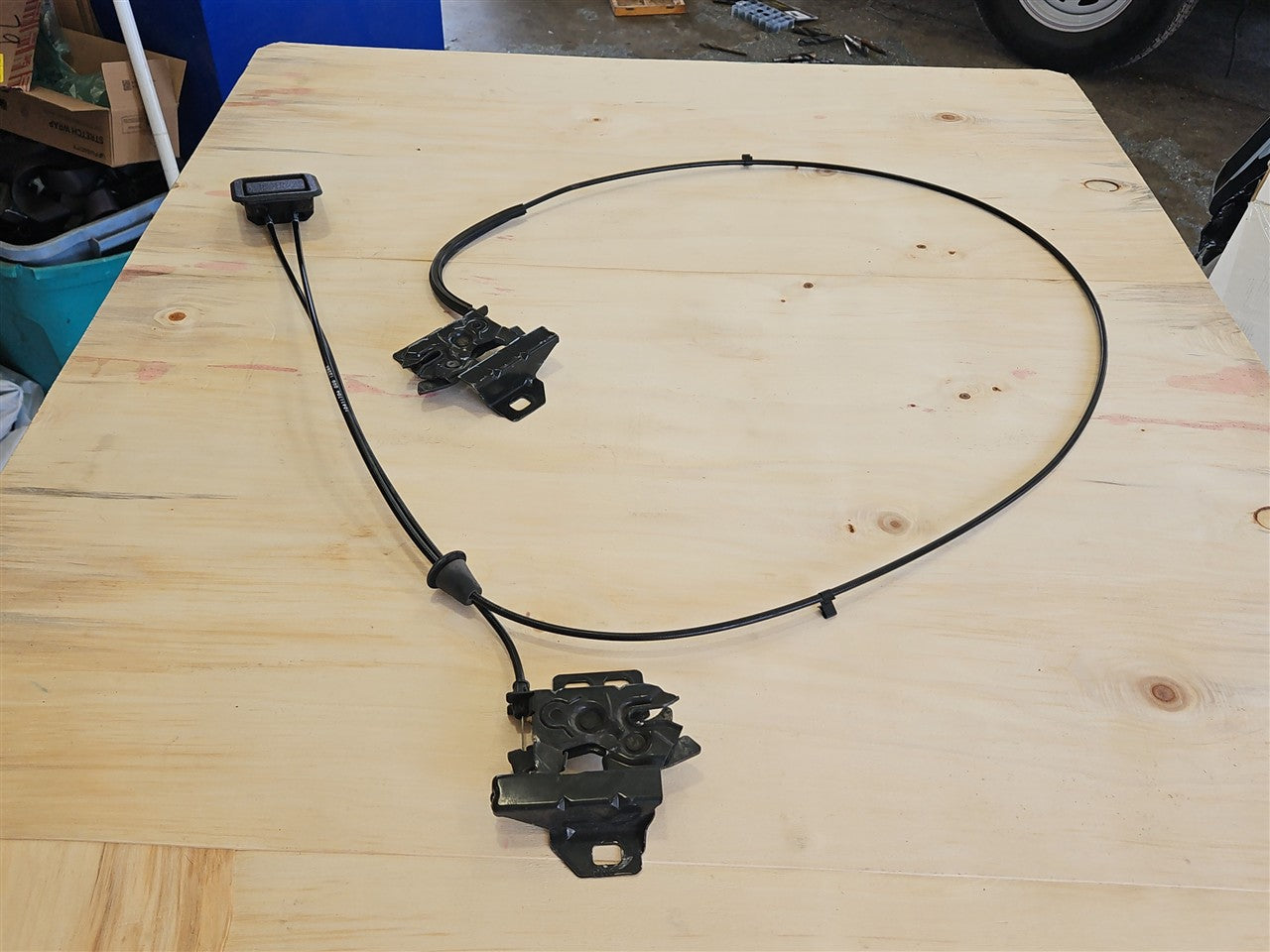 1999 CORVETTE HOOD LATCHES & RELEASE CABLE 34001 - image 4