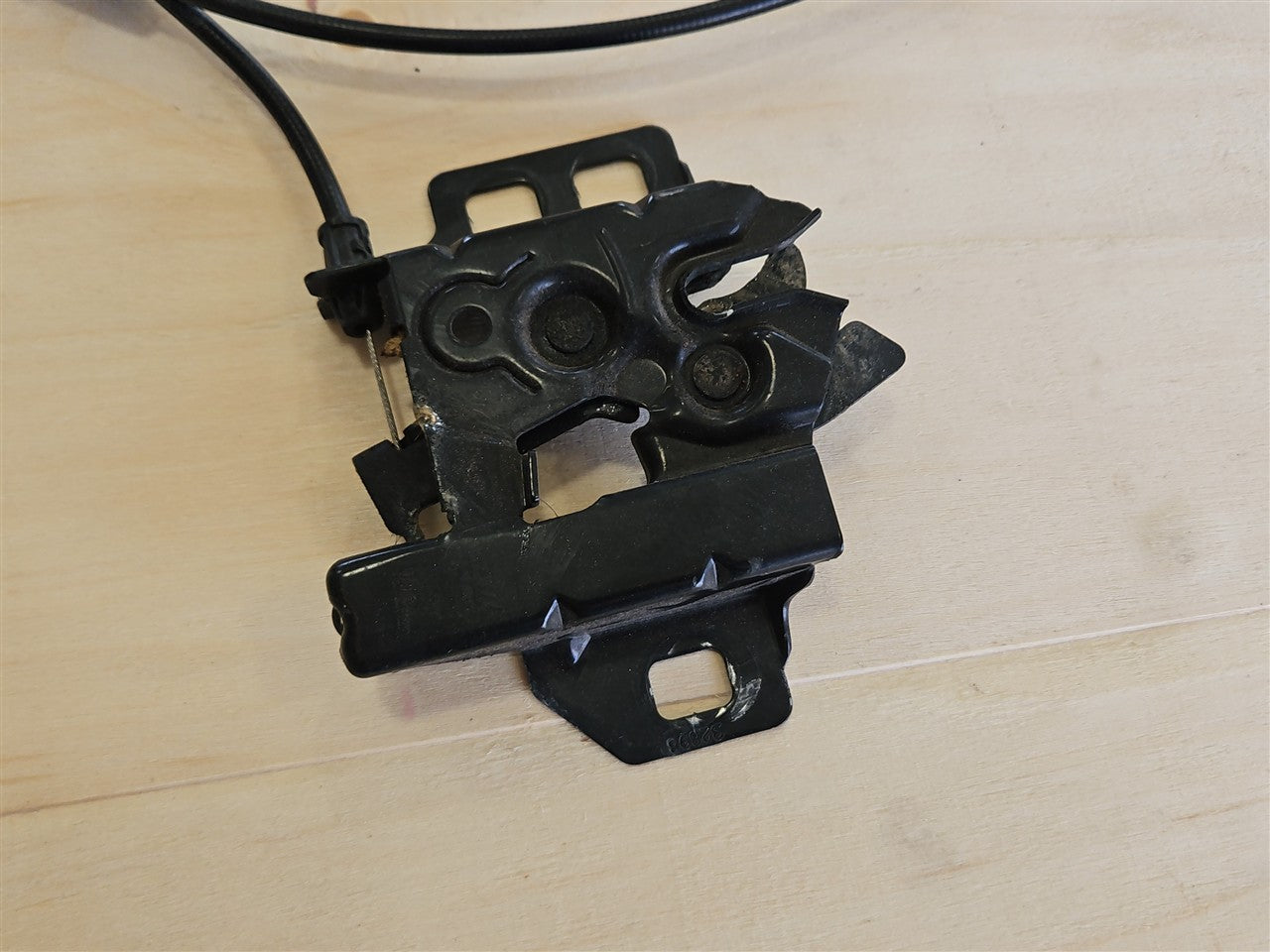 1999 CORVETTE HOOD LATCHES & RELEASE CABLE 34001 - image 5