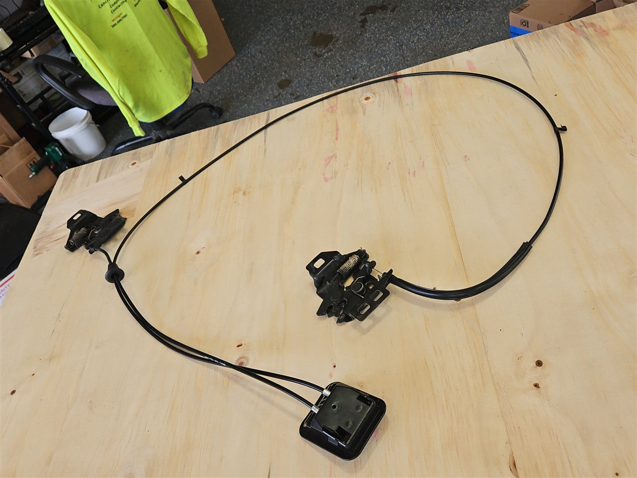 1999 CORVETTE HOOD LATCHES & RELEASE CABLE 34001 - image 9