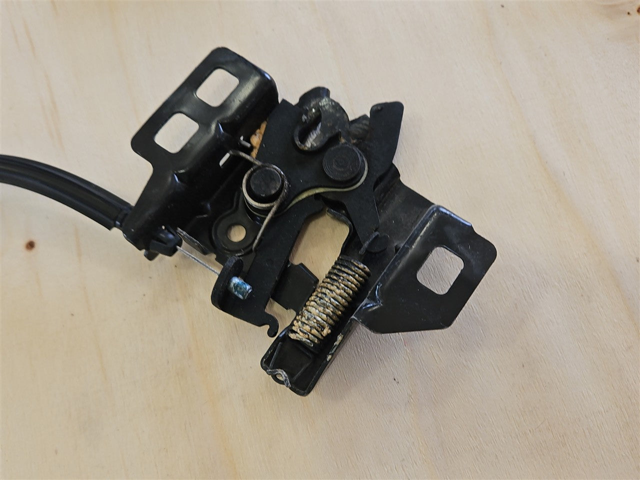 1999 CORVETTE HOOD LATCHES & RELEASE CABLE 34001 - image 11