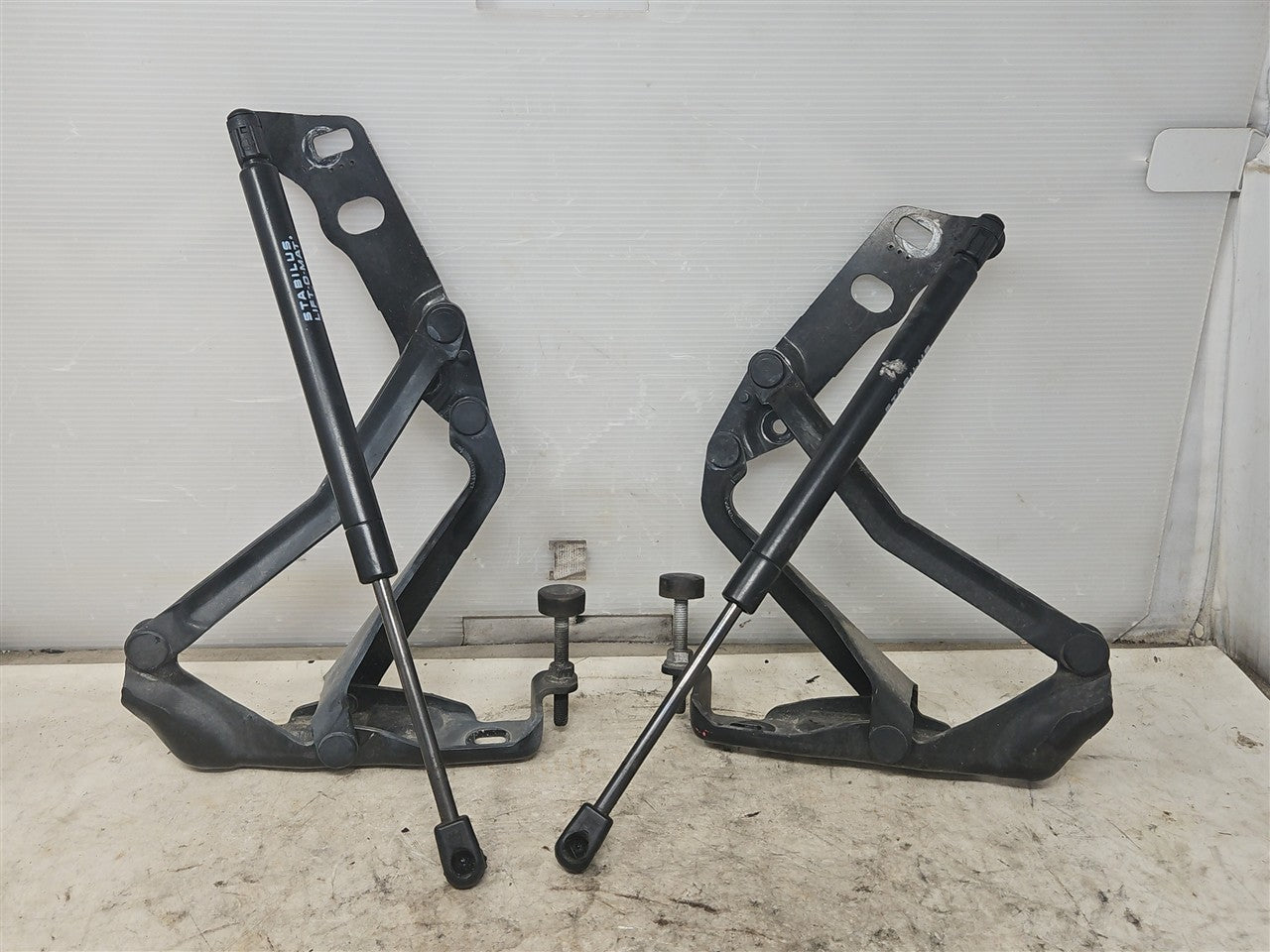 1999 CORVETTE HOOD HINGES PAIR LH RH 34002 - image 9
