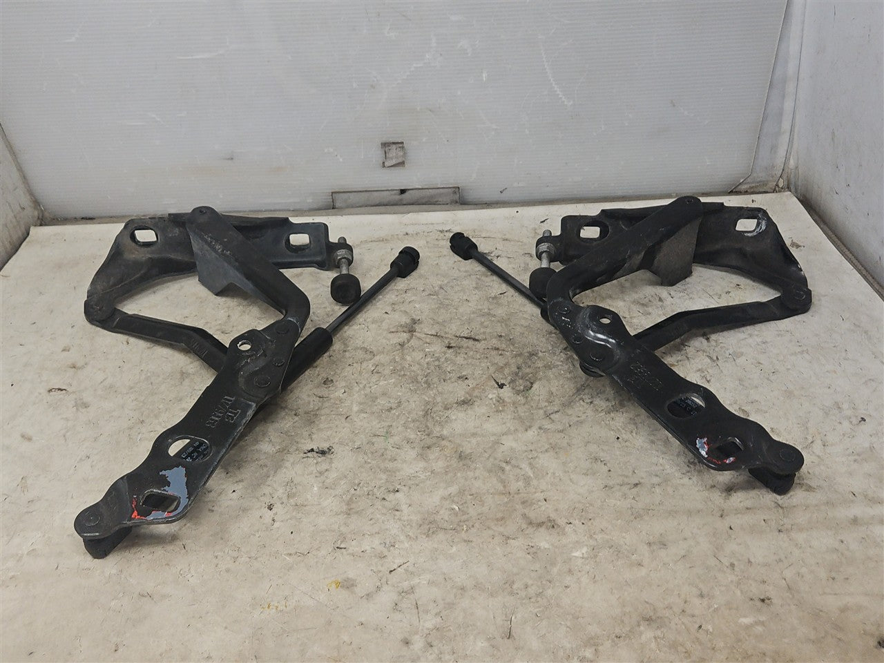 1999 CORVETTE HOOD HINGES PAIR LH RH 34002 - image 6