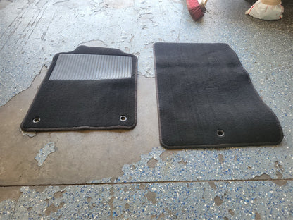 1999 CORVETTE OEM FRONT FLOOR MATS PAIR BLACK 34007 - image 2