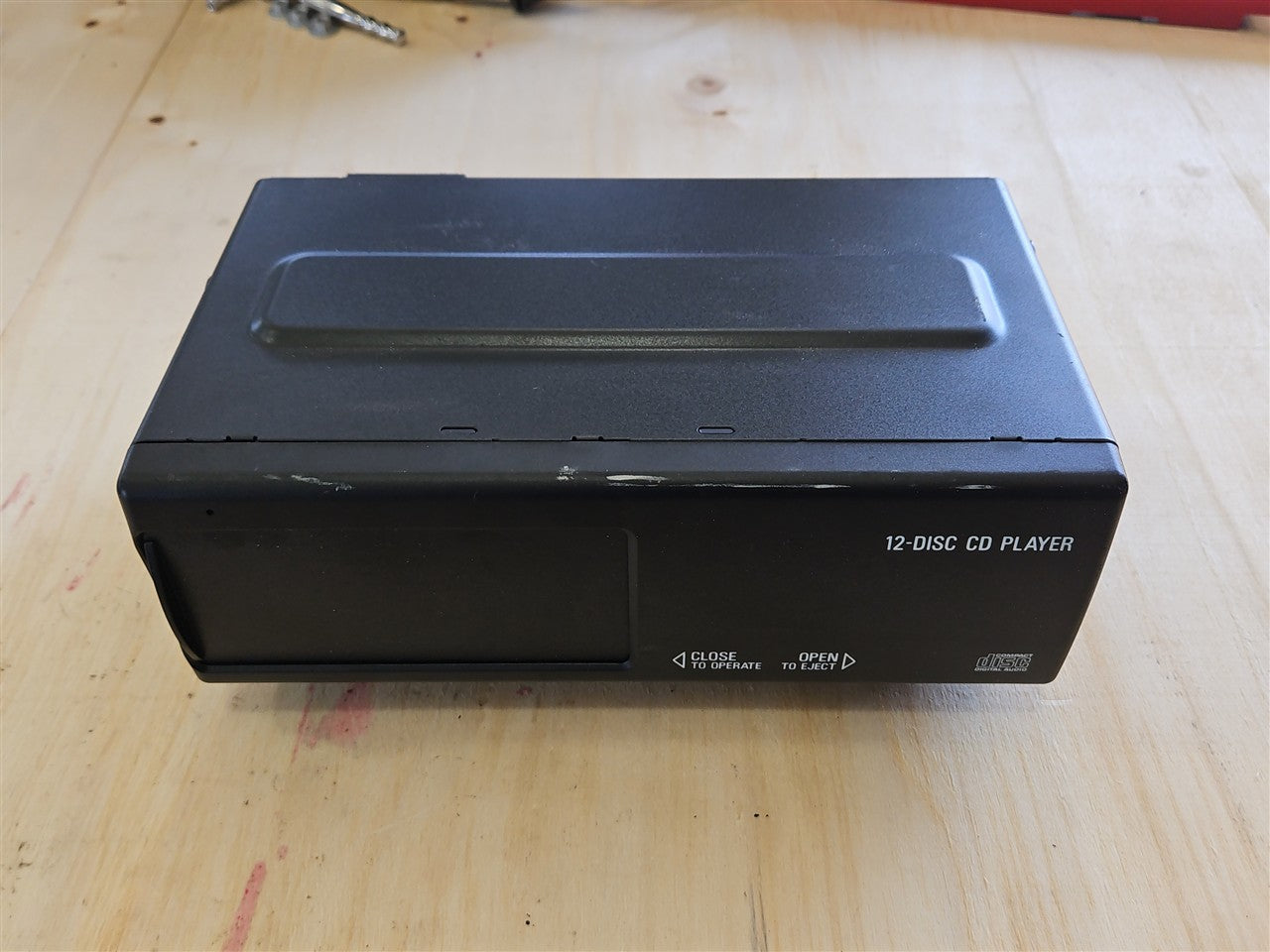 1999 CORVETTE 12 DISC CD CHANGER W/MAGAZINE TESTED 34011 - image 1