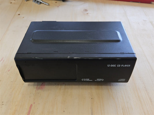 1999 CORVETTE 12 DISC CD CHANGER W/MAGAZINE TESTED 34011 - image 1