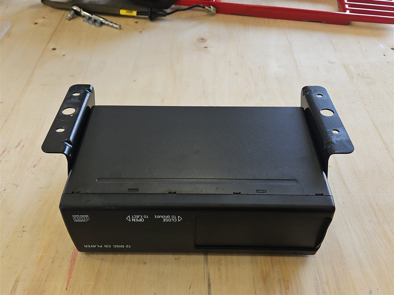 1999 CORVETTE 12 DISC CD CHANGER W/MAGAZINE TESTED 34011 - image 8