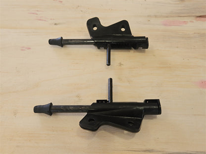 1999 CORVETTE TARGA TOP STORAGE HOLDER LOCKING PIN 34013 - image 2