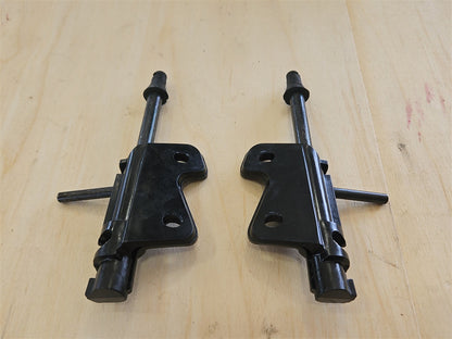 1999 CORVETTE TARGA TOP STORAGE HOLDER LOCKING PIN 34013 - image 6