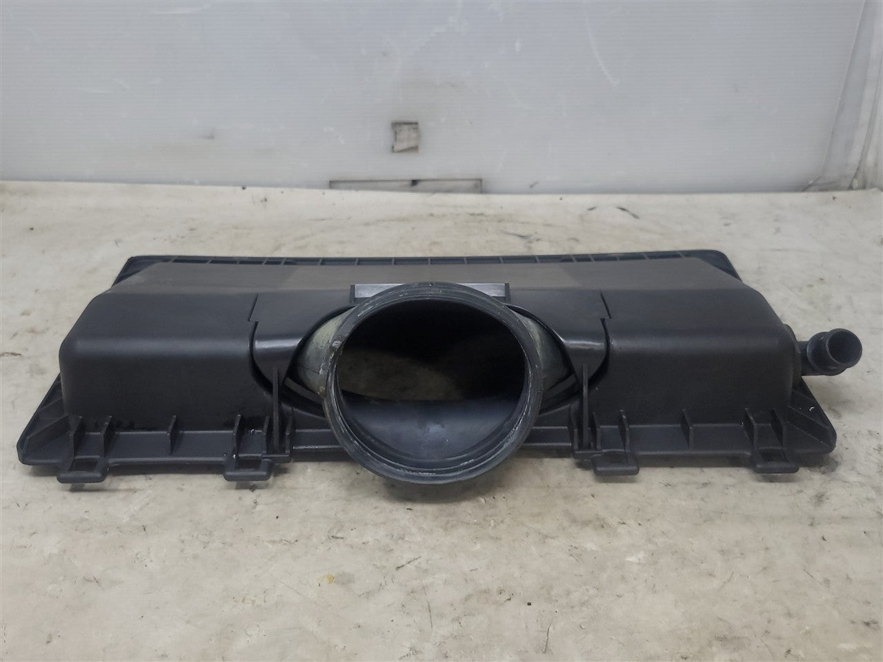 1999 CORVETTE AIR INTAKE FILTER LID ONLY 25166555 25176483 34016 - image 2
