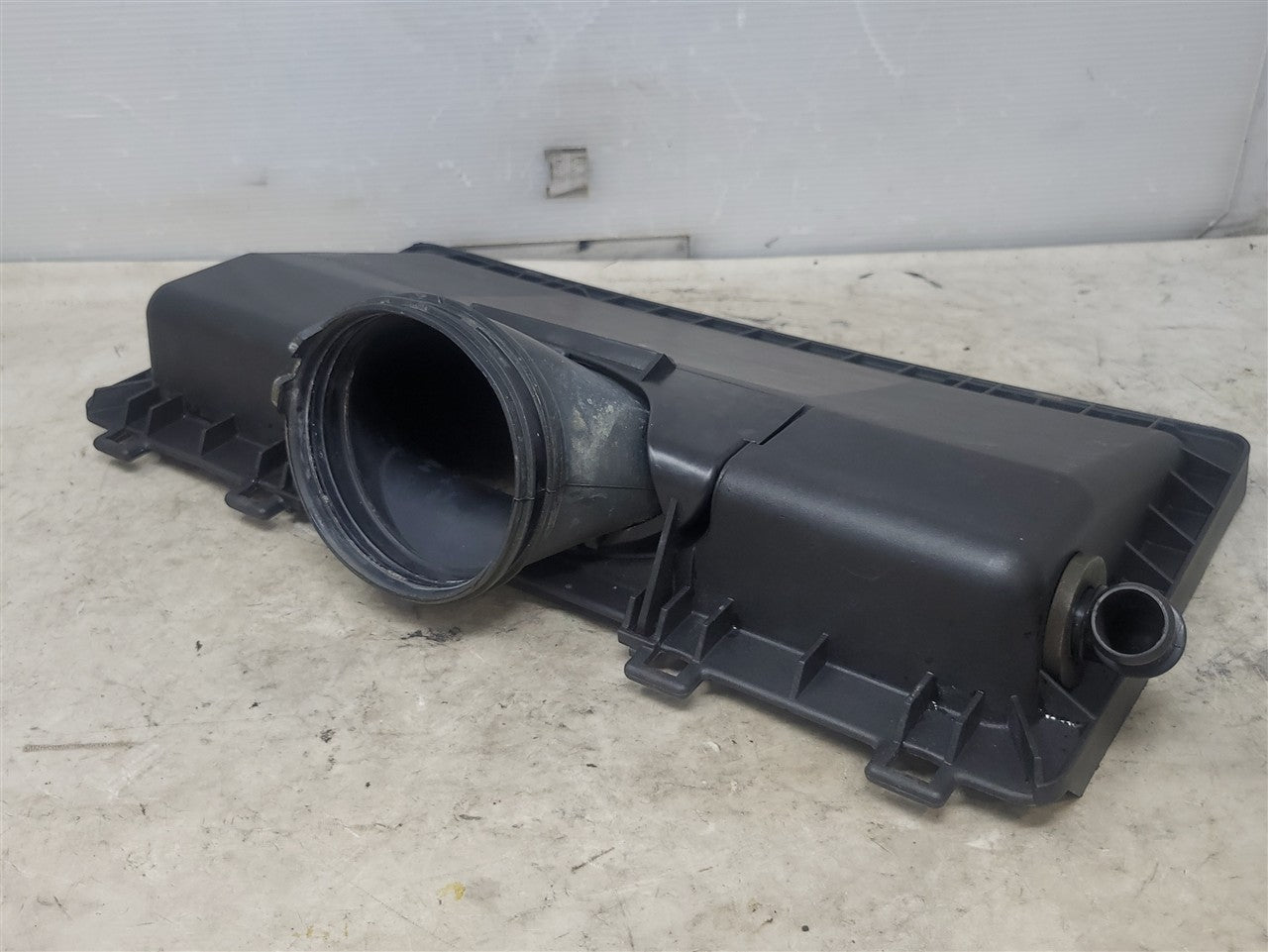 1999 CORVETTE AIR INTAKE FILTER LID ONLY 25166555 25176483 34016 - image 3