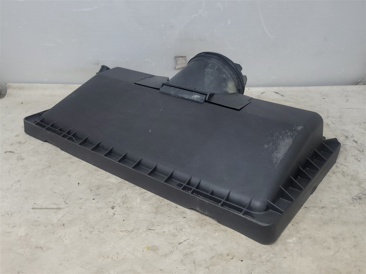 1999 CORVETTE AIR INTAKE FILTER LID ONLY 25166555 25176483 34016 - image 7