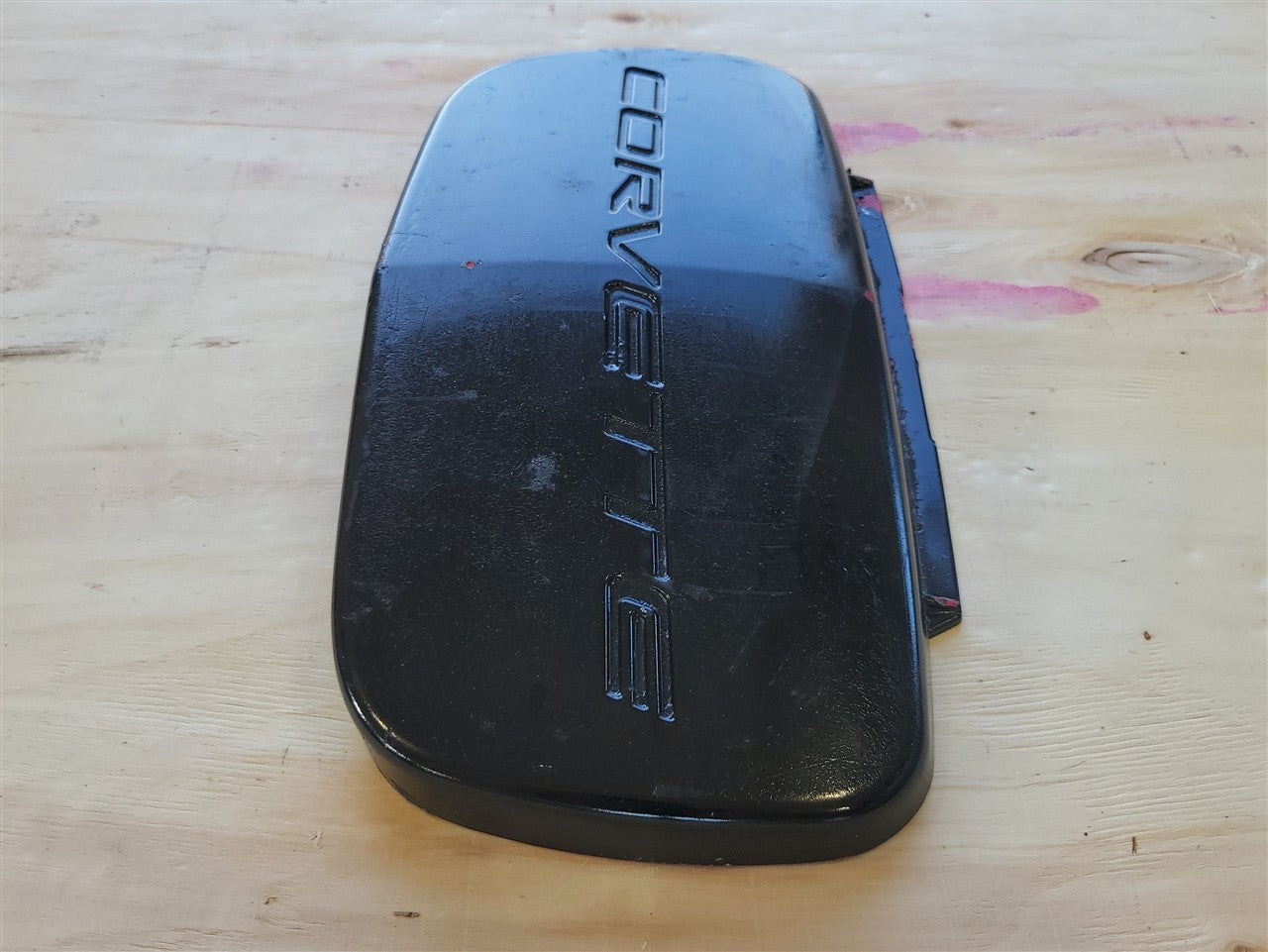 1999 CORVETTE FRONT LICENSE PLATE FILLER PANEL TORCH RED 70U 10256977 34017 - image 3