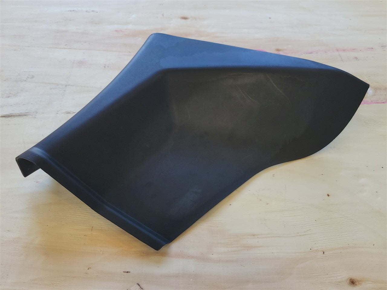 1999 CORVETTE 10289552 RH PASSENGER FENDER INNER COVER SPLASH GUARD 34018 - image 2