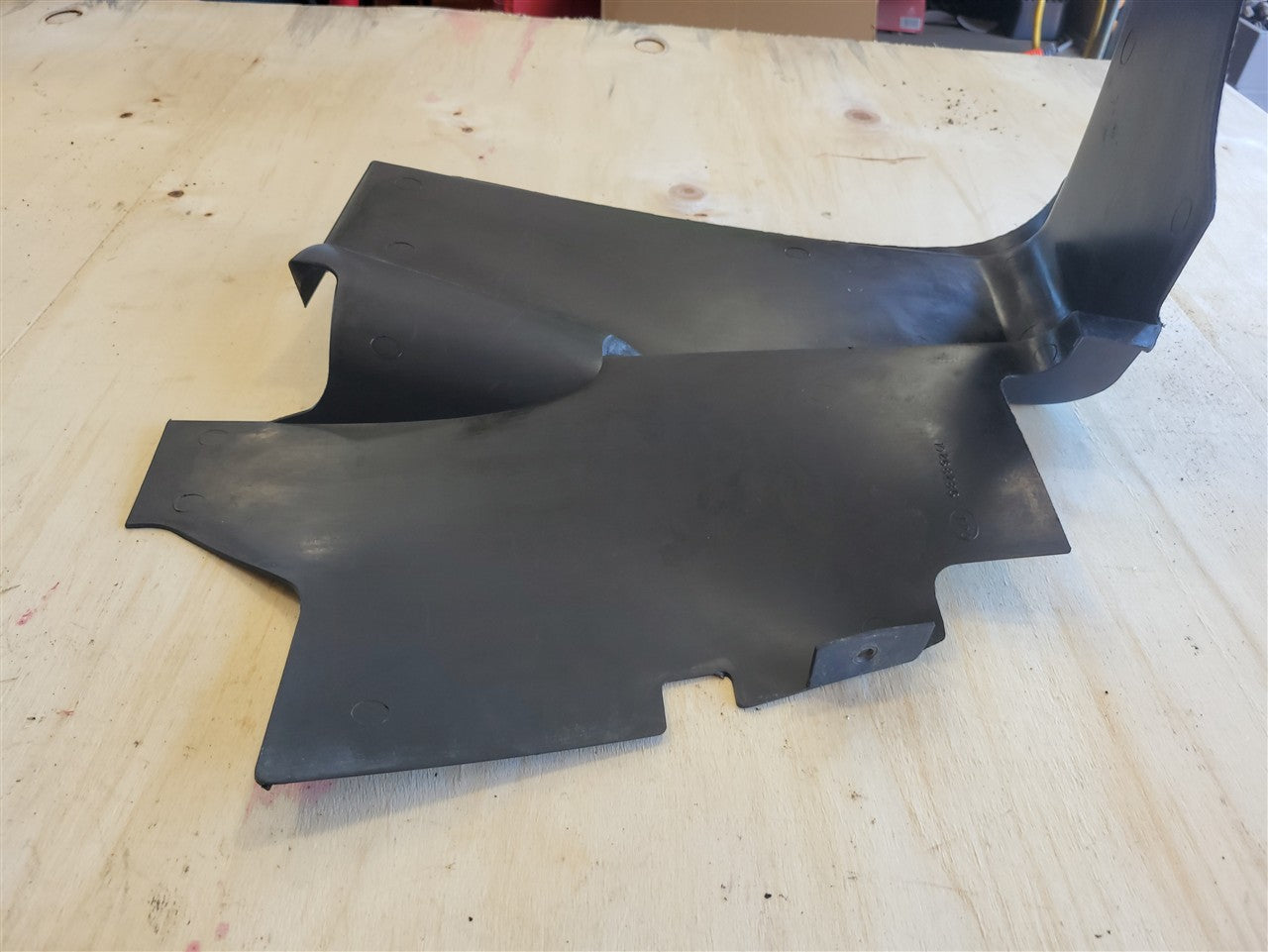 1999 CORVETTE BATTERY HEAT SHIELD COVER 10268286 34019 - image 3