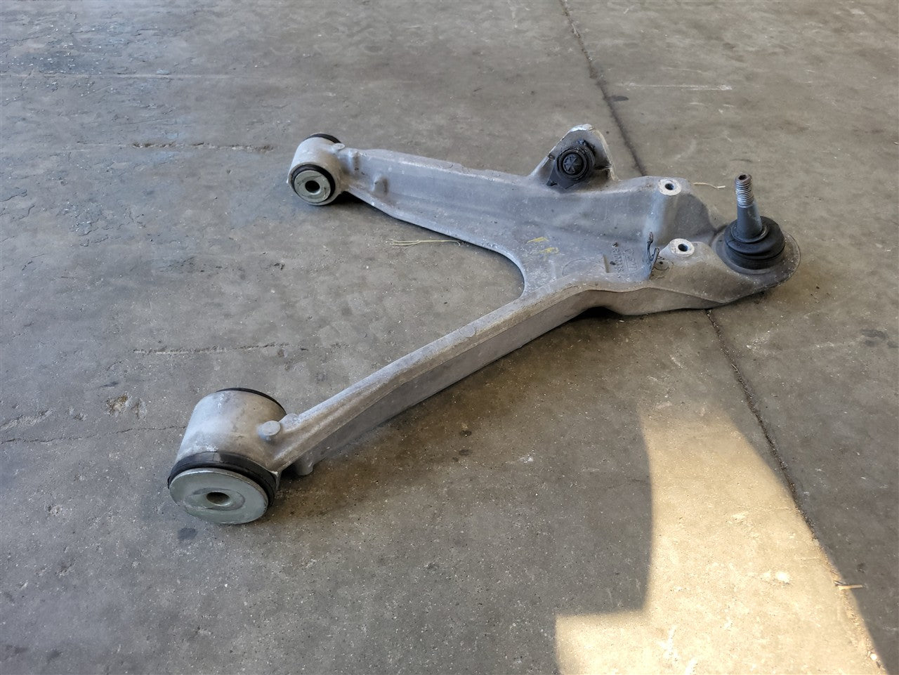 1999 CORVETTE RH PASSENGER FRONT LOWER CONTROL ARM 64K 34022 - image 5