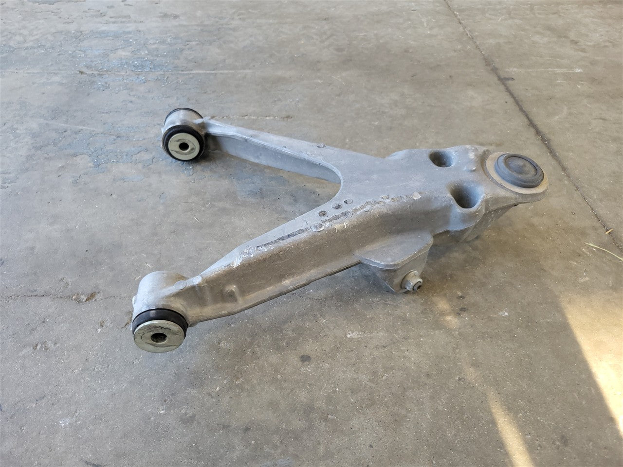1999 CORVETTE RH PASSENGER FRONT LOWER CONTROL ARM 64K 34022 - image 10