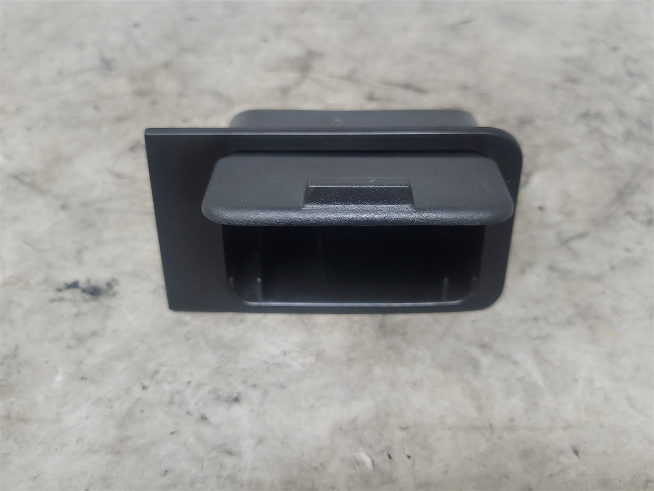 1999 CORVETTE OEM ASH TRAY 10247681 34024 - image 1