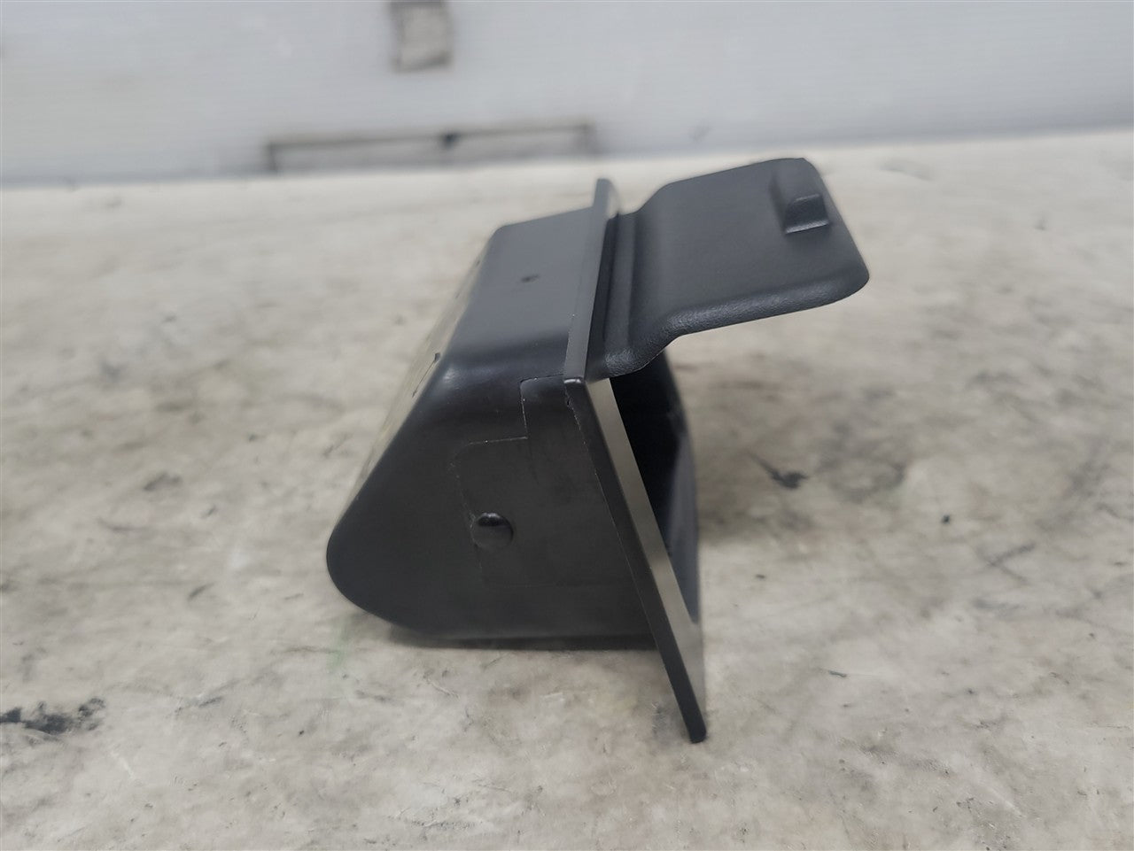 1999 CORVETTE OEM ASH TRAY 10247681 34024 - image 8