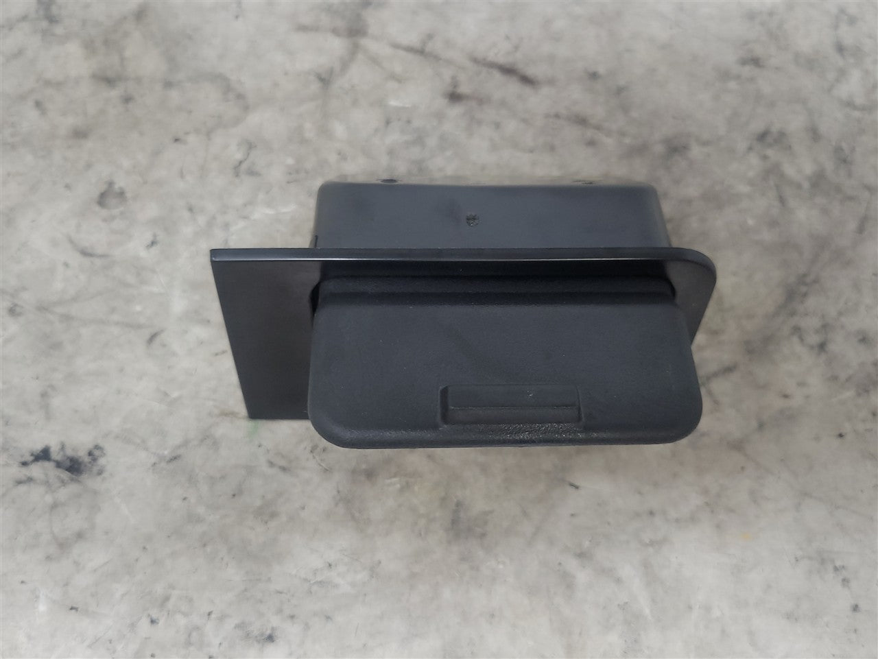 1999 CORVETTE OEM ASH TRAY 10247681 34024 - image 10
