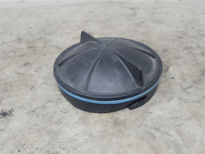 2015 CAMARO HEADLIGHT CAP COVER FOR LOW BEAM BULB 22941302 14-15 CAMARO 11-19 CHARGER 34027 - image 3