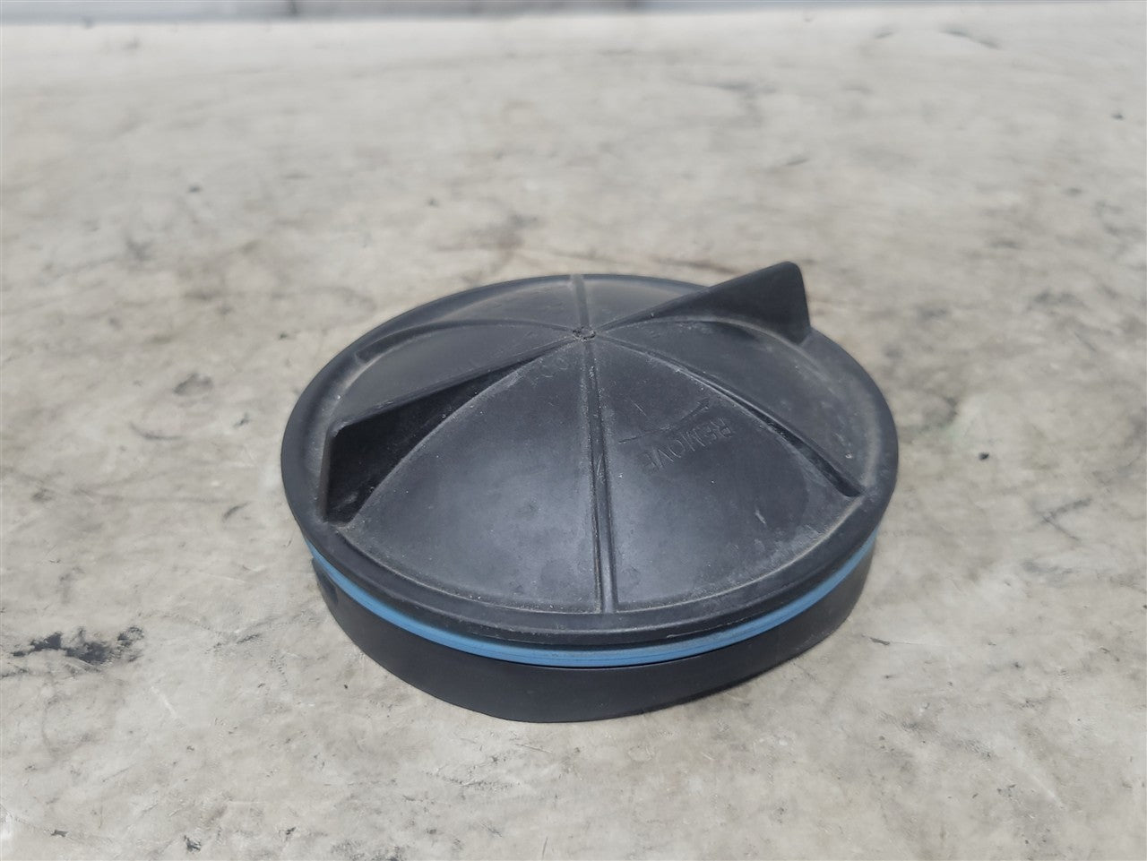2015 CAMARO HEADLIGHT CAP COVER FOR LOW BEAM BULB 22941302 14-15 CAMARO 11-19 CHARGER 34027 - image 9
