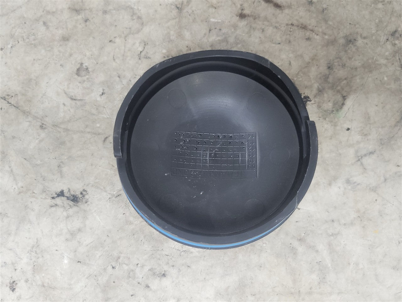 2015 CAMARO HEADLIGHT CAP COVER FOR LOW BEAM BULB 22941302 14-15 CAMARO 11-19 CHARGER 34027 - image 10