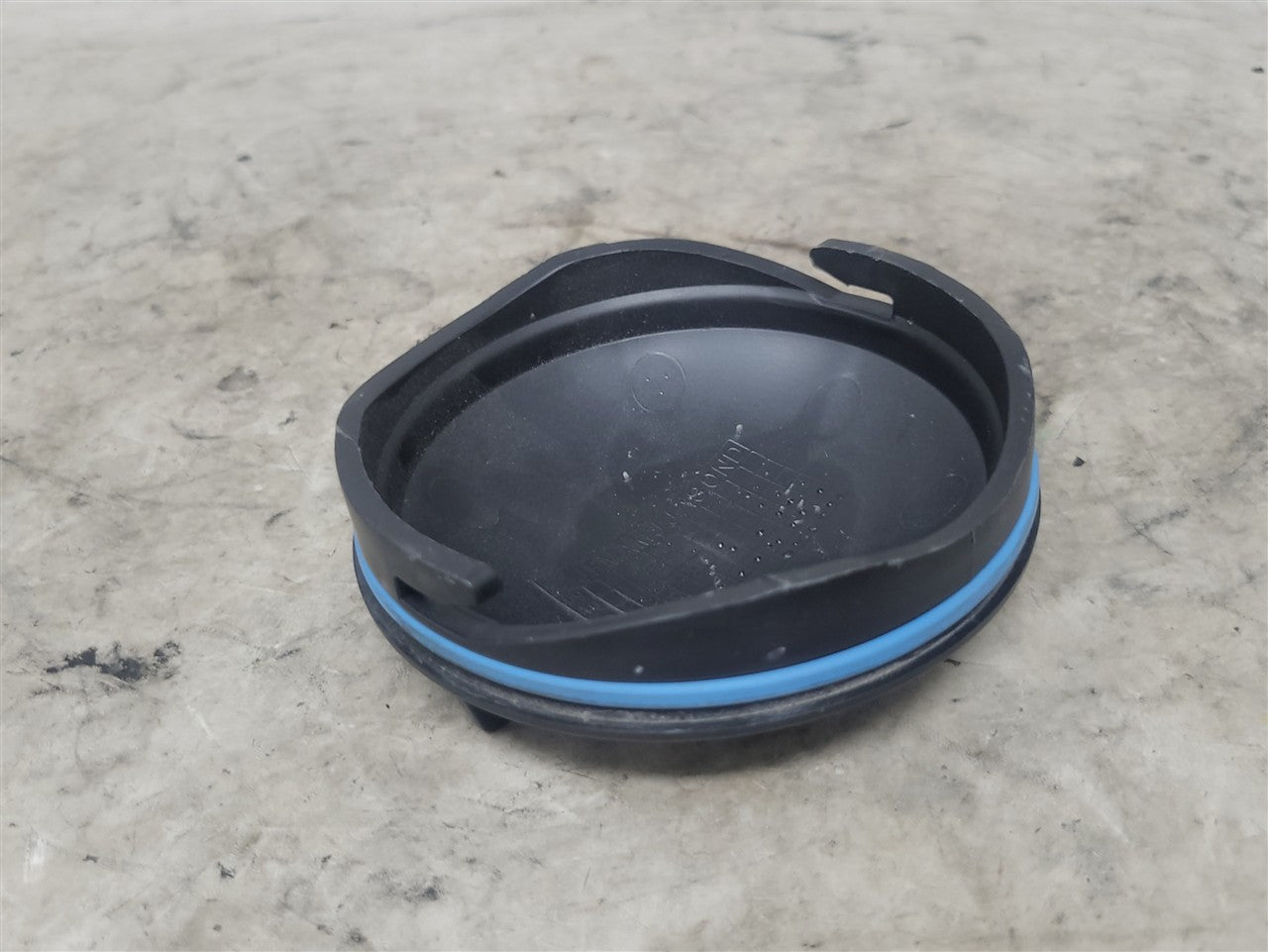 2015 CAMARO HEADLIGHT CAP COVER FOR LOW BEAM BULB 22941302 14-15 CAMARO 11-19 CHARGER 34027 - image 13